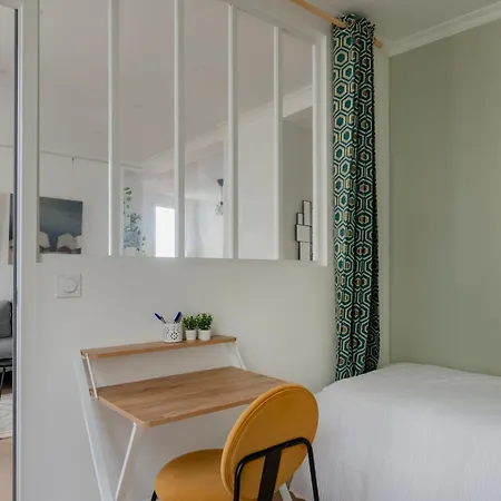 Sacre Coeur Apartment *